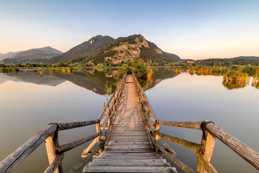 La Dolce Vita - Vista Lago E Piscina Parzanica المظهر الخارجي الصورة